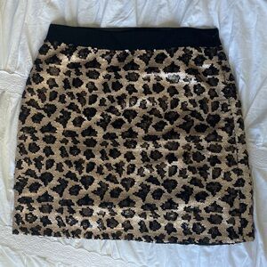 Banana Republic leopard print short skirt